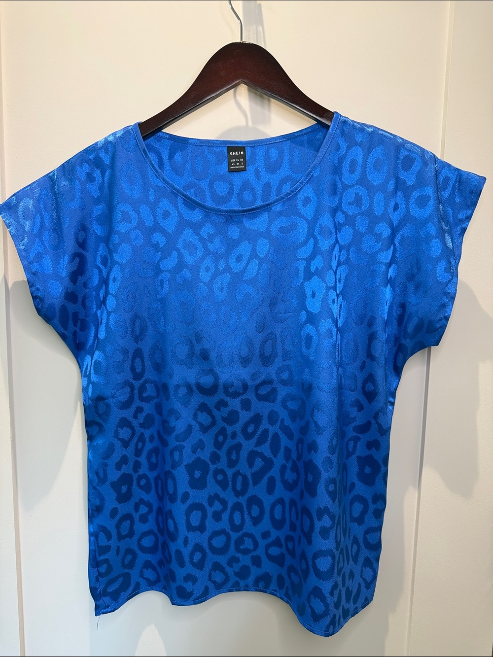 🔴 SHEIN Blue Dolman Sleeve Leopard Print Shirt - XS